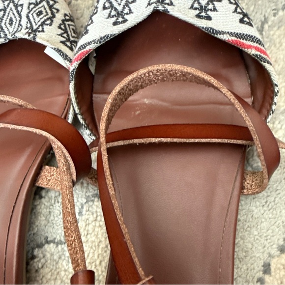 American Eagle Outfitters Fabric Aztec Ballet Flats Sandals Pointed Toe 8.5 - Picture 8 of 10